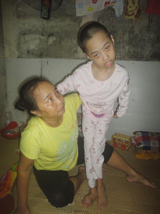Mồ côi cha mẹ, mắc bệnh hiểm nghèo - ảnh 1