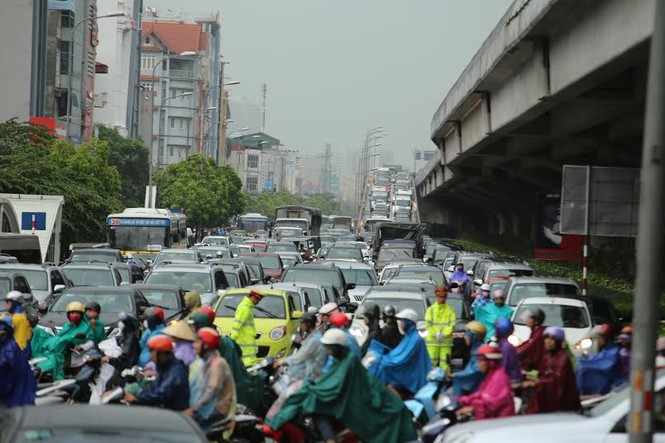 Hà Nội: Mưa lớn gây ngập, tắc đường kinh hoàng - ảnh 12