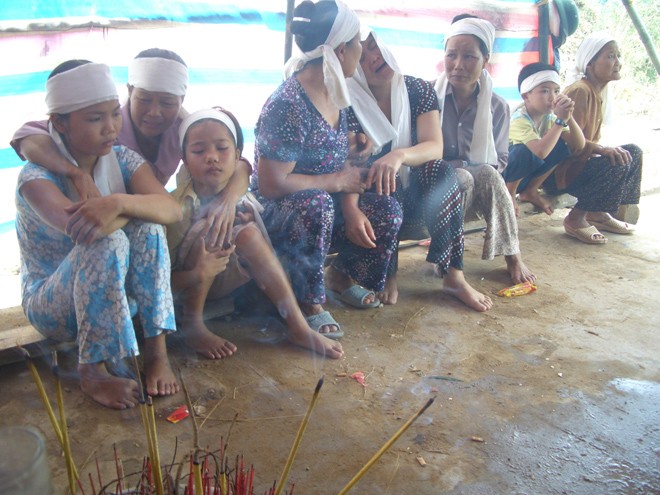 'Thân cò' nơi vùng khó - ảnh 2