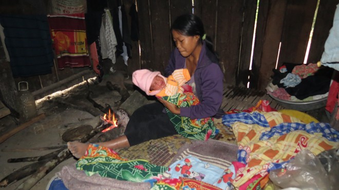'Thân cò' nơi vùng khó - ảnh 4