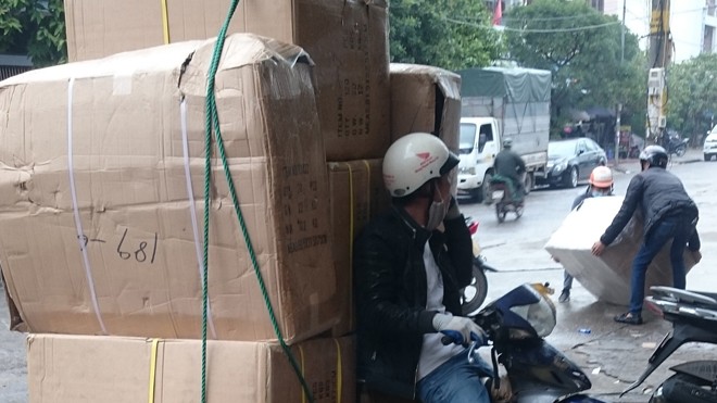 Điệp khúc hàng lậu ở Móng Cái ngày cuối năm - ảnh 1