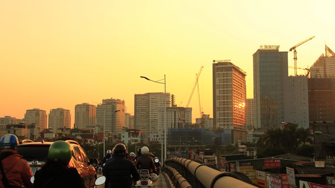 Dày đặc chung cư cao tầng giữa thủ đô: Bức bí nội đô - ảnh 3