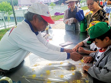 Những nét văn hoá dân gian có sức hút kỳ lạ trong hơi thở hiện đại - ảnh 1