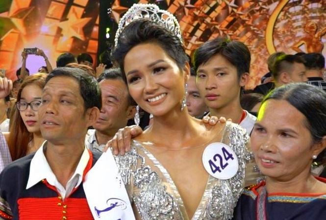 Lãnh đạo Đắk Lắk: H’Hen Niê là tấm gương-nguồn cảm hứng cho thanh niên - ảnh 1