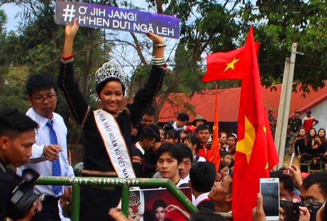 Lãnh đạo Đắk Lắk: H’Hen Niê là tấm gương-nguồn cảm hứng cho thanh niên - ảnh 3