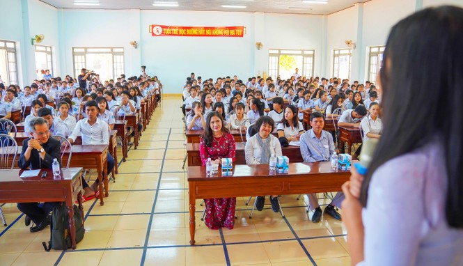 'Hành trình trái tim' qua Tây Nguyên: Truyền tri thức và khát vọng cho tuổi trẻ - ảnh 9