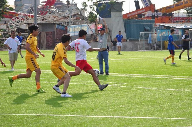 Sôi động Giải bóng đá Báo Giao thông mở rộng 2014 - ảnh 1