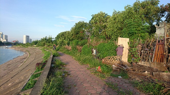Hồ điều hoà khu đô thị kiểu mẫu Linh Đàm nhếch nhác như bãi rác - ảnh 7