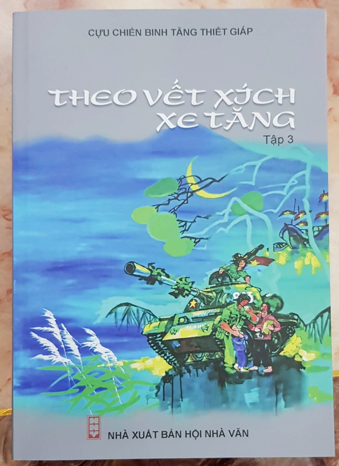 Khi lính xe tăng viết sách - ảnh 1