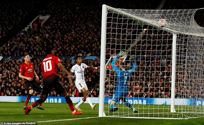 Thua sốc Paris SG, M.U nếm trái đắng đầu tiên dưới thời HLV Solskjaer - ảnh 1