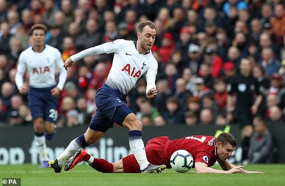 Thắng kịch tính Tottenham, Liverpool tái chiếm ngôi đầu Ngoại hạng Anh - ảnh 10