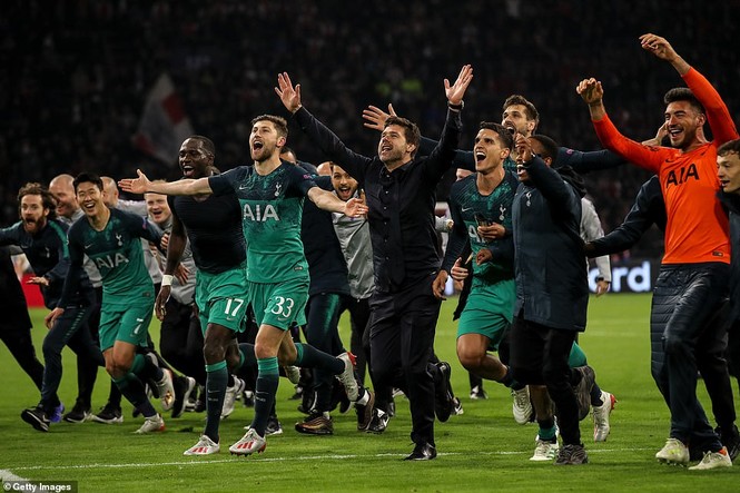 Tottenham ngược dòng 'điên rồ', Lucas xứng đáng được dựng tượng - ảnh 2