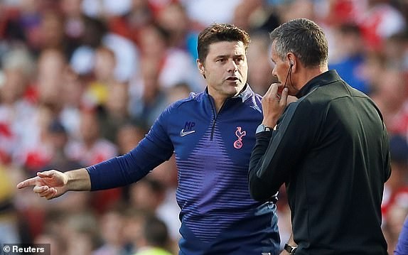VAR 'lên tiếng', Arsenal chia điểm với Tottenham - ảnh 10