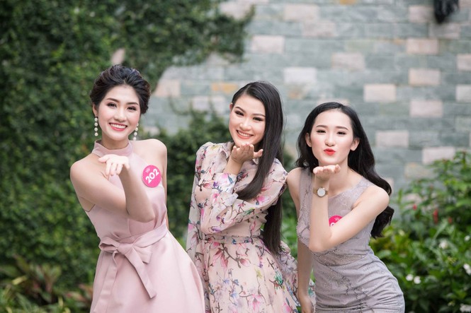 Thí sinh HHVN 'mê mẩn' không gian sân vườn của Léman Luxury Apartments - ảnh 3
