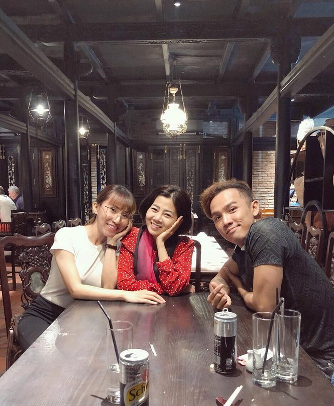 Mai Phương trở lại công việc dù bắt đầu rụng tóc do điều trị ung thư - ảnh 1