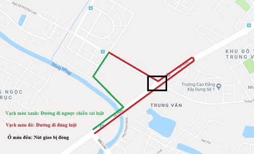 Hà Nội lập rào chắn ngăn dòng người đi xe máy lên vỉa hè - ảnh 4