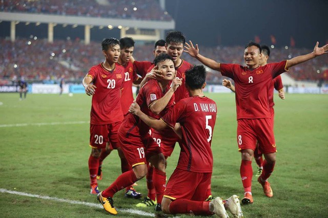 Chiến Thắng gây bão vì bài thơ cổ vũ tuyển Việt Nam đấu chung kết - ảnh 2
