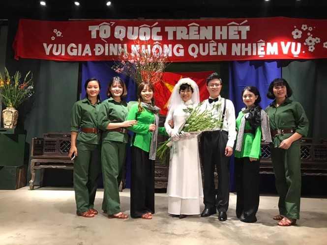 Bạn bè và người hâm mộ chúc mừng MC Thảo Vân làm 'cô dâu' - ảnh 7