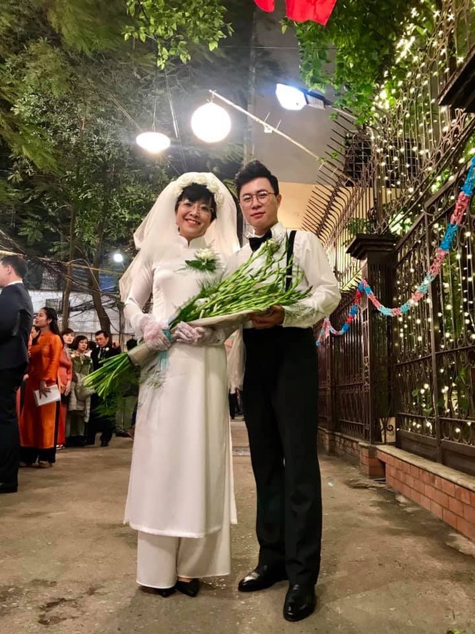 Bạn bè và người hâm mộ chúc mừng MC Thảo Vân làm 'cô dâu' - ảnh 9