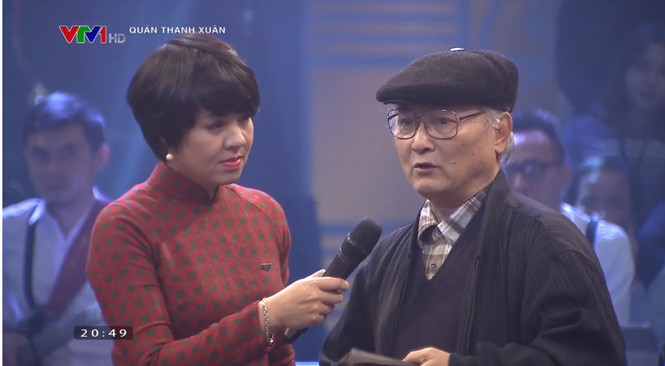 Các nghệ sĩ xúc động 'tìm lại thanh xuân' qua những chiếc đài cũ - ảnh 1