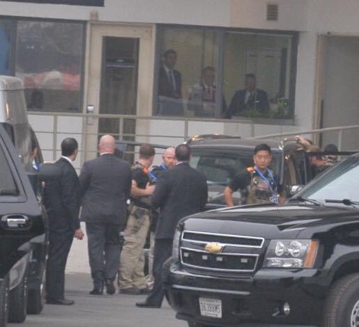Đoàn xe Tổng thống Trump và Chủ tịch Kim đến thượng đỉnh ngày thứ hai - ảnh 9