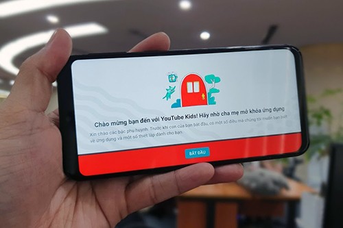 Cách hạn chế video nhạy cảm khi cho trẻ xem YouTube - ảnh 2