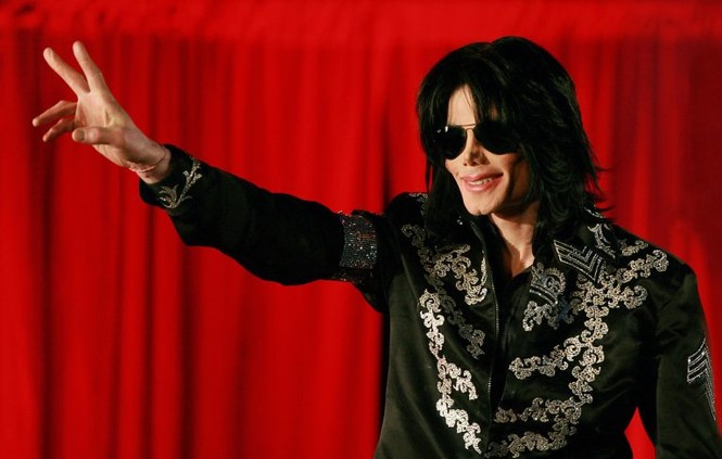 Tượng Michael Jackson bị di dời, làn sóng tẩy chay khắp nơi sau phim tố ấu dâm - ảnh 4