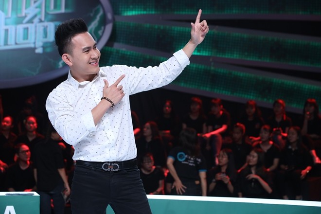 Con trai Hoài Linh bất ngờ tham gia gameshow ở Việt Nam - ảnh 7