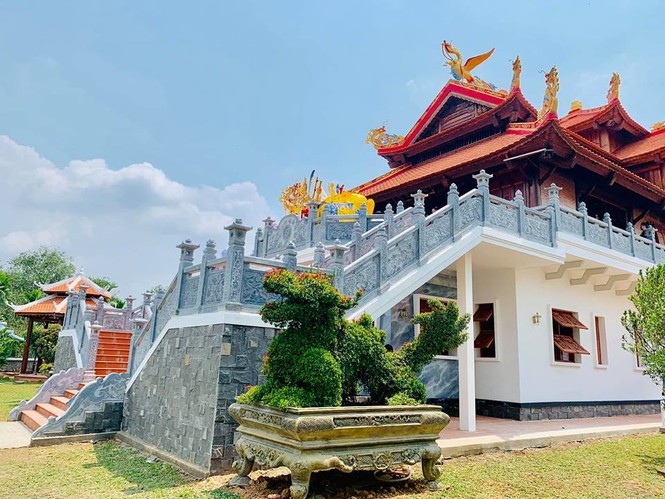 'Hé lộ' hình ảnh ngôi đền mới trong nhà thờ Tổ hơn 100 tỉ của Hoài Linh - ảnh 5