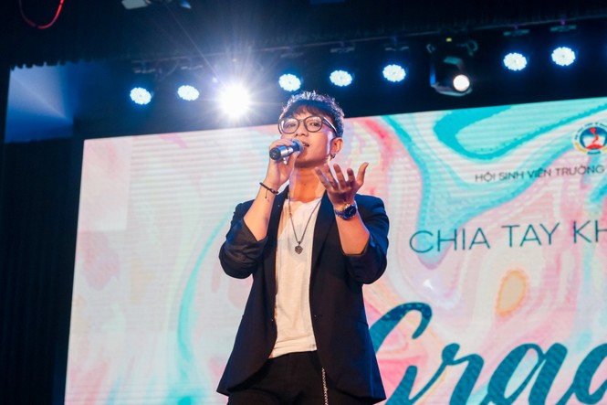 ‘Bữa tiệc’ chia tay cuối đầy cảm xúc của đại học Kinh tế Quốc dân - ảnh 10