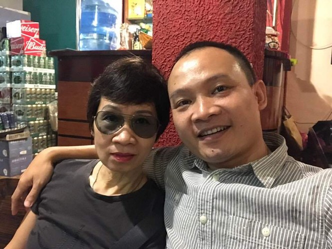 Showbiz 22/6: Bất ngờ với nghề nghiệp của vợ MC Lại Văn Sâm - ảnh 1