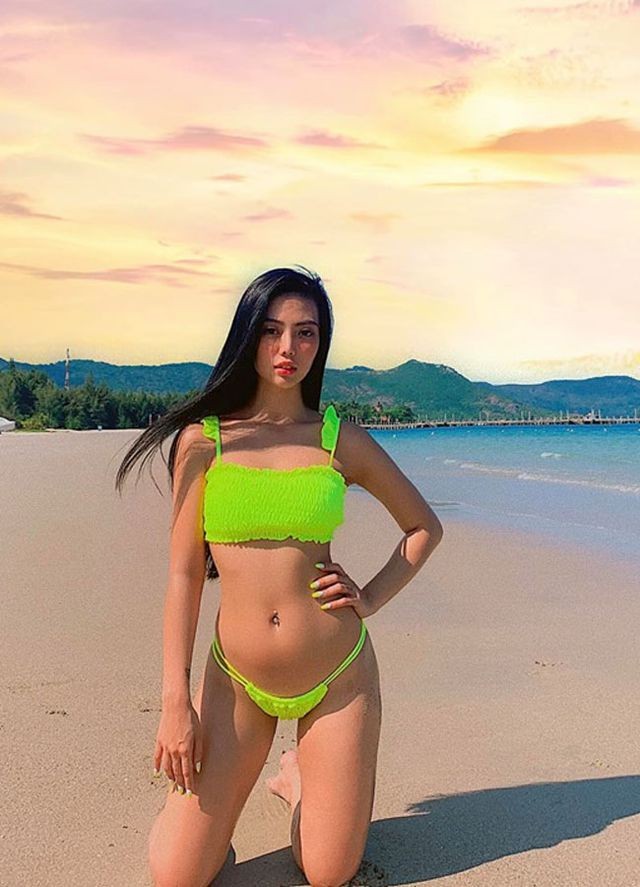 Đôi bạn thân hot girl cao mét rưỡi vẫn nóng bỏng săn chắc nhờ tập gym - ảnh 13