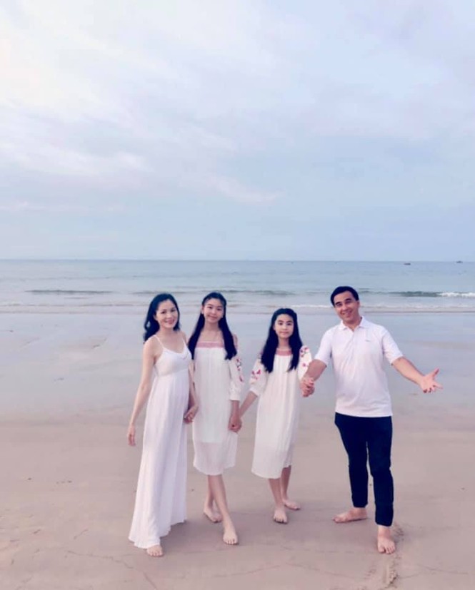 Con gái MC Quyền Linh ở tuổi 14 cao 1m70, xinh đẹp như Trương Bá Chi - ảnh 8