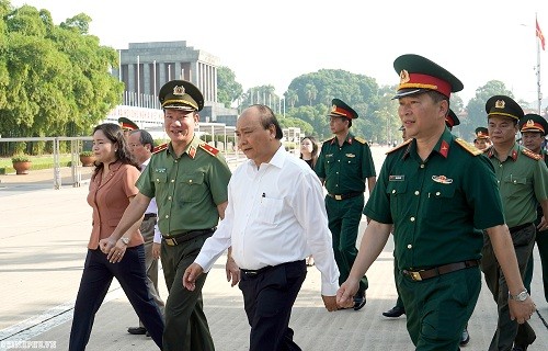 Thủ tướng kiểm tra công trình, khu vực Lăng Chủ tịch Hồ Chí Minh - ảnh 2