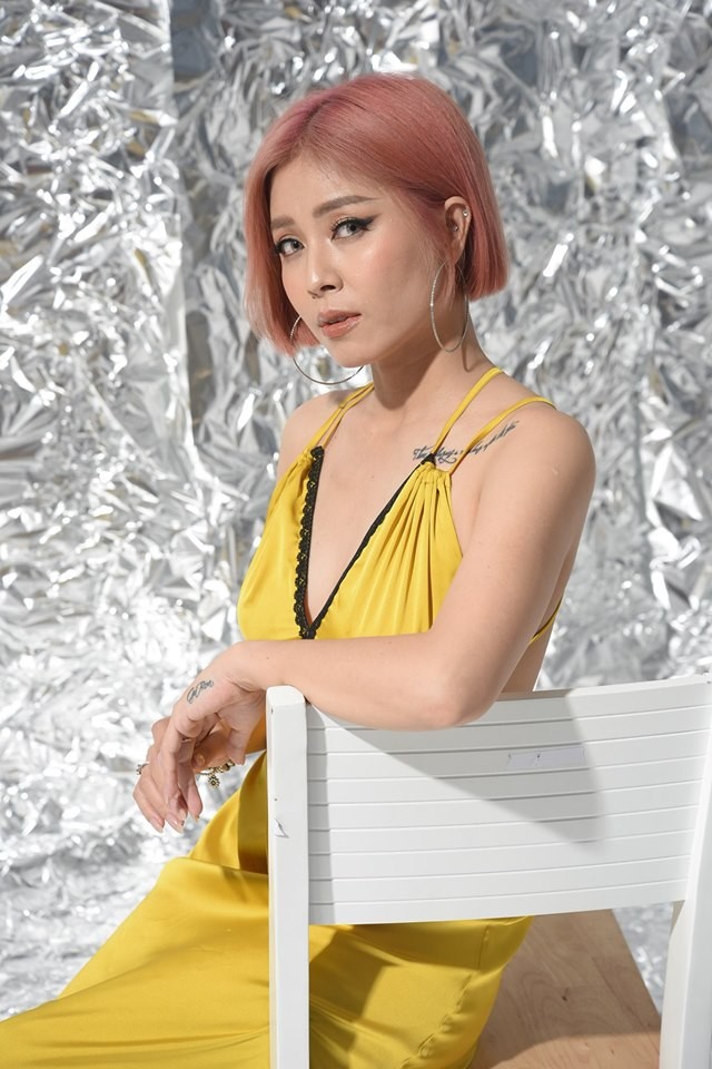 Loạt ảnh sexy mới của MC Hoàng Linh gây tranh cãi - ảnh 7