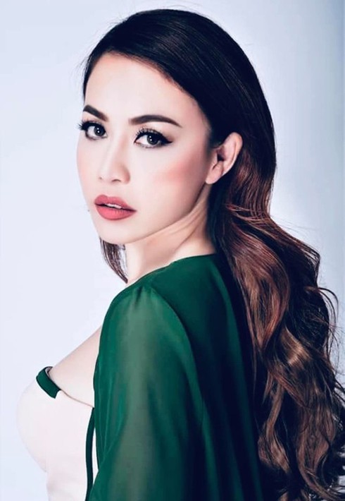Nhan sắc xinh đẹp và thông tin ít người biết về em gái ruột Hoài Linh - ảnh 5