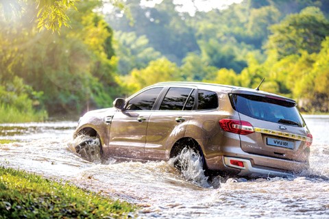 Ford Everest 2018 đầy sung mãn, làm nóng cuộc đua SUV cỡ trung - ảnh 1
