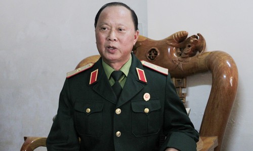 Cứ bắn thẳng vào chỗ chúng tôi - ảnh 1
