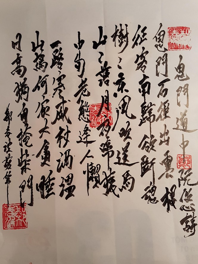 Bạt đá đề thơ - ảnh 2