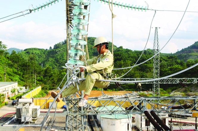 Đẩy nhanh tiến độ, sớm giải cơn khát điện cho miền Nam - ảnh 1