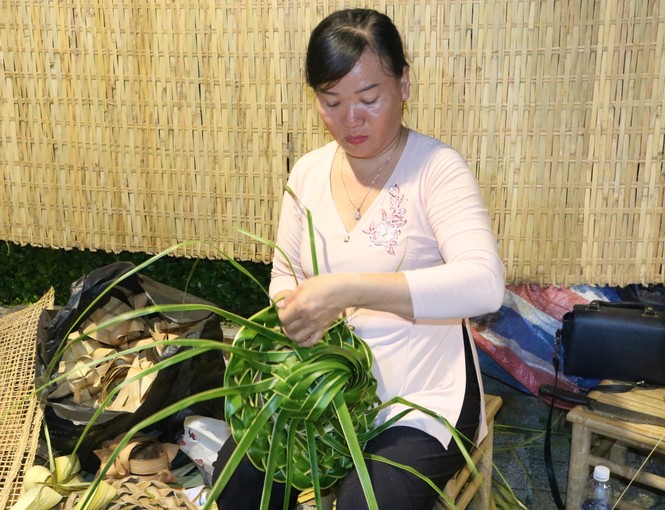Hàng chục ngàn người đổ về Bến Tre tham quan lễ hội dừa - ảnh 8