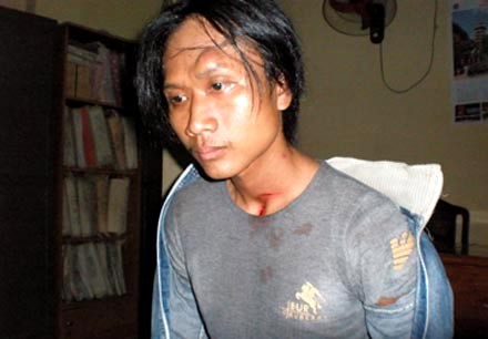 11h40, nguồn tin từ cơ quan chức năng cho biết thanh niên này tên Cao Quốc Huy (28 tuổi, quê Quảng Ngãi) hiện đang thường trú tại P.11, Q.Tân Bình