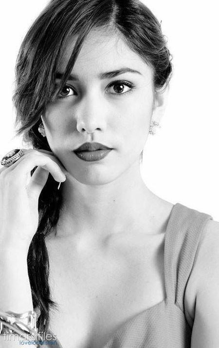 Lauren Anne Young sinh ngày 9/11/1993