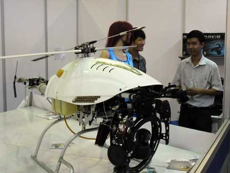 UAV TITAN trưng bày tại Triển lãm - Hội nghị Quốc tế Mobile Vietnam 2012