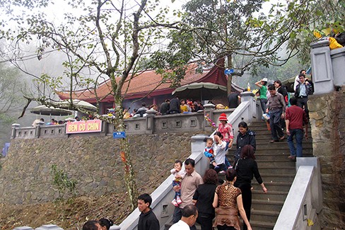 Đền cô Chín