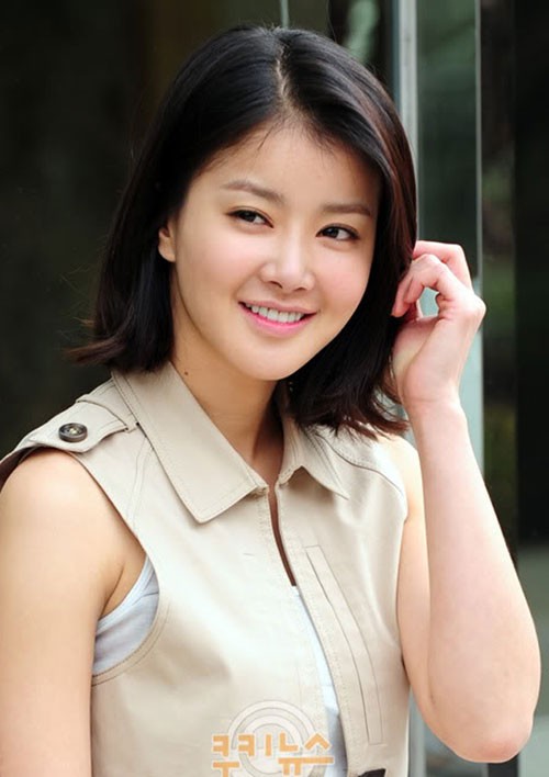 Thân hình Lee Si-young có vẻ quá mỏng manh, yểu điệu so với vị trí tuyển thủ boxing quốc gia nhưng cô đã chứng minh được mình hoàn toàn xứng đáng