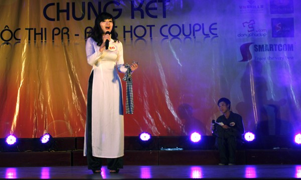 Trong phần trình diễn tài năng, các cặp đôi đã chọn nhiều hình thức như: nhạc kịch, múa hát...