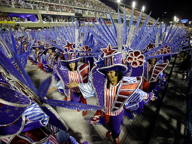 Với bề dày 80 năm tồn tại, lễ hội Carnival Rio de Janeiro được xem là lớn nhất thế giới