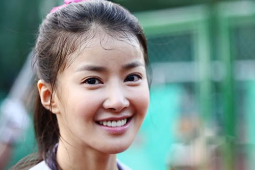 Trong giải đấu giành tấm vé duy nhất dự thi Olympic môn boxing, Lee Si-young đã hạ đối thủ 21 tuổi. Chiến thắng này đã gây ra một