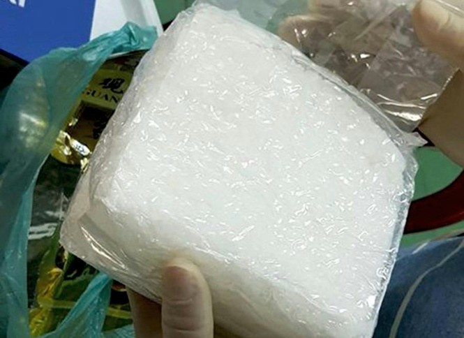 Hot girl xứ Huế vận chuyển 1,5 kg ma túy đá từ biên giới - ảnh 1